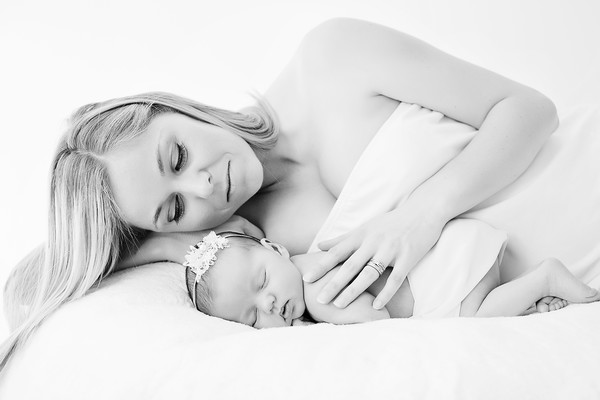  Newborn baby photos taken by our Auckland family and baby photographer