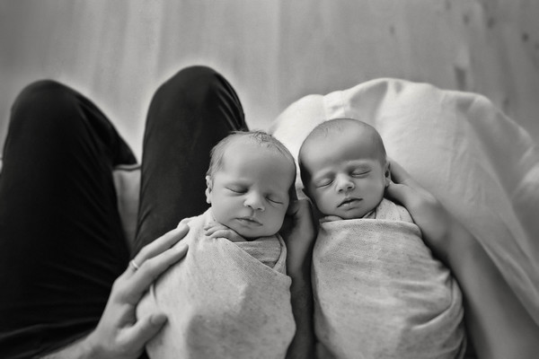 Auckland newborn photography milk photography studio twin babies
