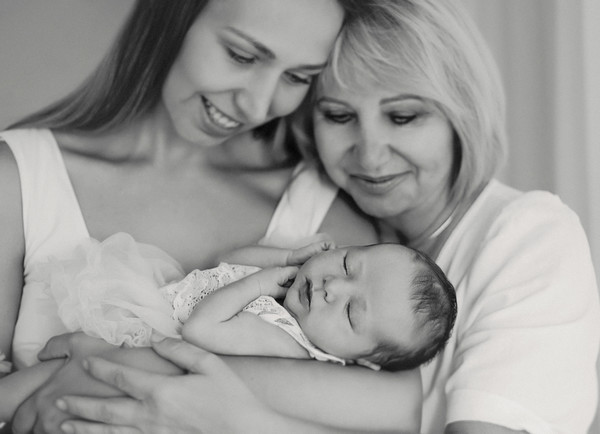 Auckland newborn photographer milk photography studio
