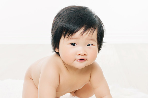 Auckland north shore family photographer photo taken of Asian baby 