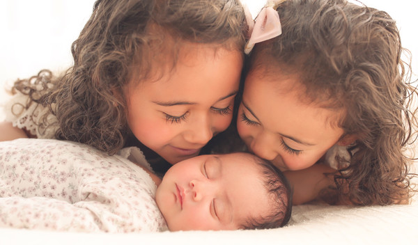 Auckland newborn and family photographer Milk Photography Studio 