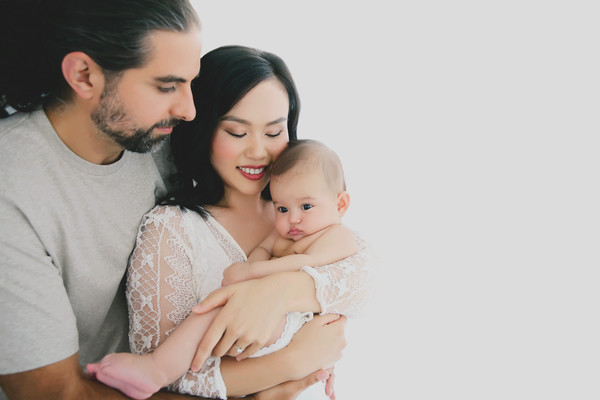 family and baby photo by Auckland family photographer Millk 