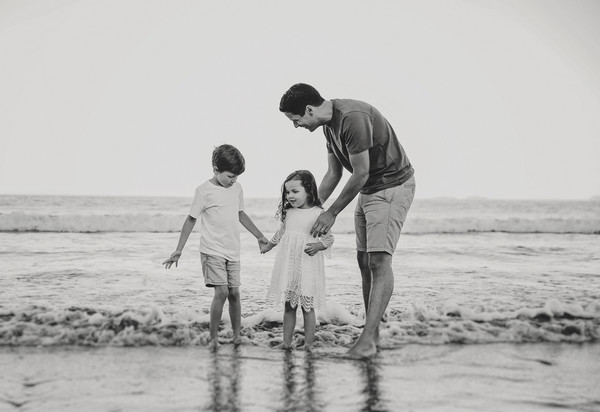 Auckland family lifestyle photographer Milk Photography on location with the Krinjen family